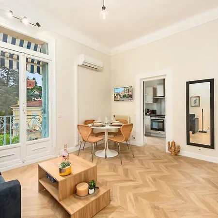 Mont Fleuri- Somptueux 2 Pieces - Parking - דירה *