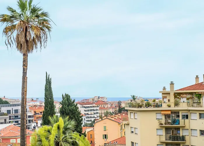 Апартаменти Mont Fleuri- Somptueux 2 Pieces - Parking - Мантон